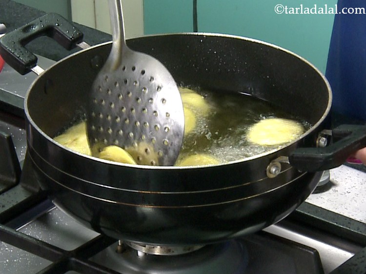 Step 11 – Let the&nbsp;<strong>Yellow Banana Wafers&nbsp;</strong>cook for &frac12; minute again and then gently mix well using a …