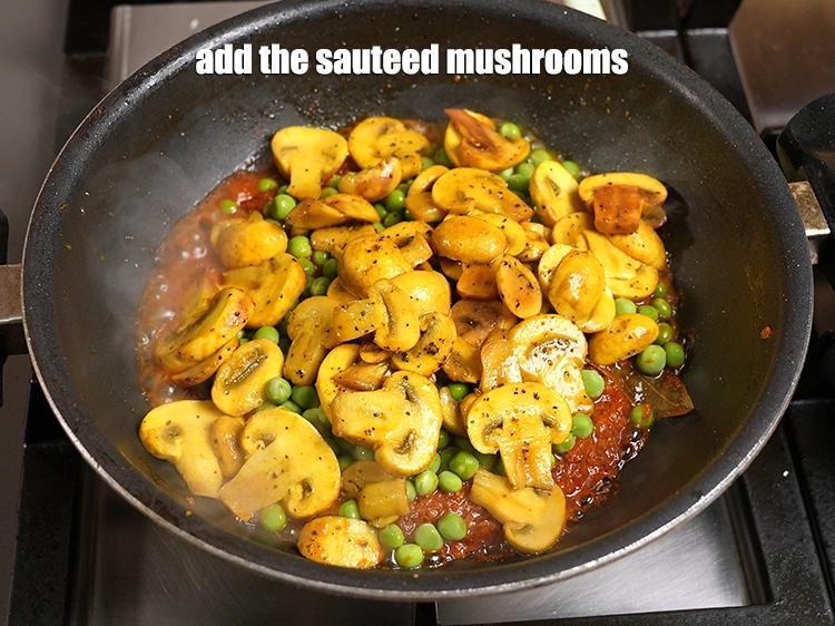 Step 27 – <p>Add the sauteed mushrooms.</p>
