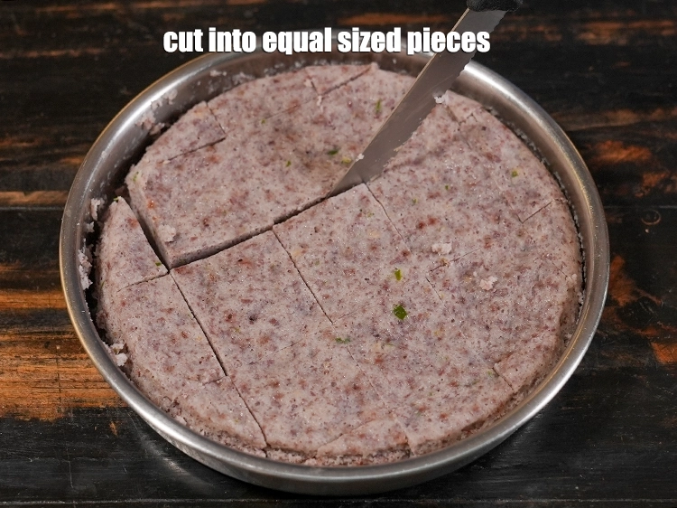 Step 15 – <p><span style="background-color:rgb(255,255,255);color:rgb(0,0,0);">Cut into square pieces.</span></p>