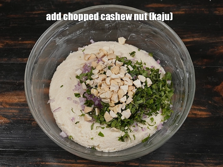 Step 11 – <p><span style="background-color:rgb(255,255,255);color:rgb(0,0,0);">Add 2 tbsp chopped cashew nuts. They provide a nice crunchy mouthfeel on frying.</span></p>