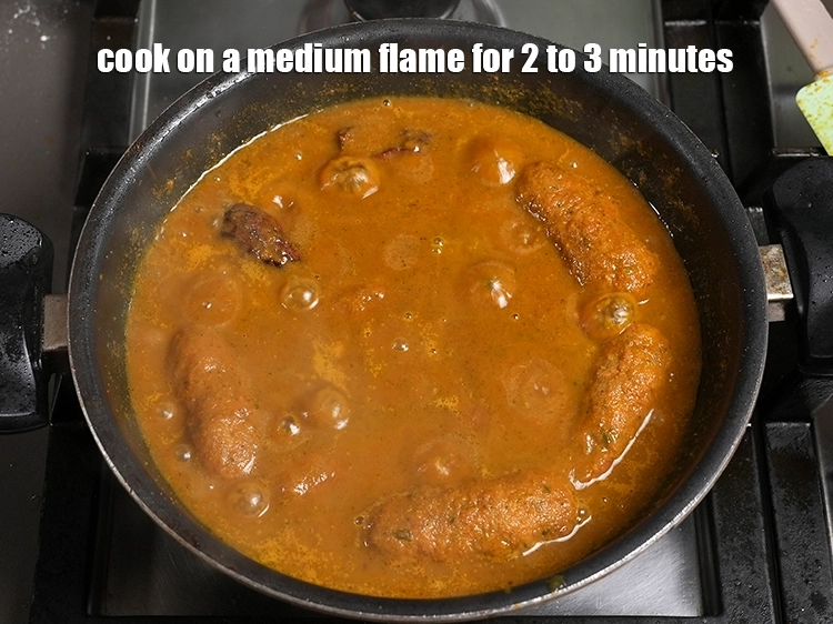 Step 39 – <p><span style="background-color:rgb(255,255,255);color:rgb(0,0,0);">Cook on a medium flame for 2 to 3 minutes.</span></p>