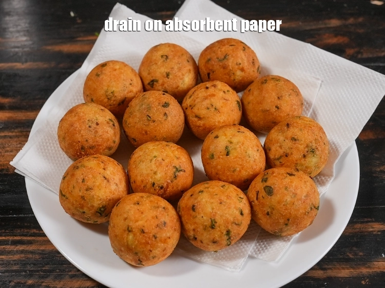 Step 15 – <p>Drain on absorbent paper and keep aside.</p>