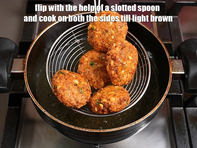 Step 24 – <p><span style="background-color:rgb(255,255,255);color:rgb(0,0,0);">Flip with the help of a slotted spoon and cook on both the sides …