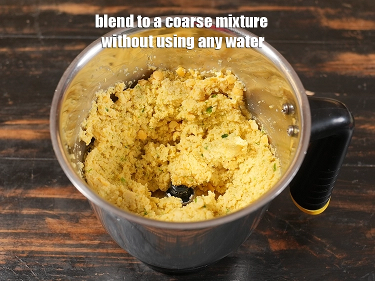 Step 11 – <p>Blend in the mixer to a coarse mixture without adding any water.</p>