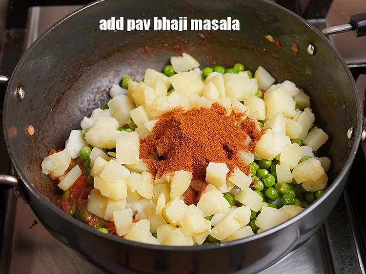 Step 12 – <p>Add the <span style="background-color:rgb(255,255,255);color:rgb(0,0,0);">1 1/2 tbsp </span><a href="https://www.tarladalal.in/glossary-pav-bhaji-masala-298i"><u>pav bhaji masala</u></a><u>.</u></p>