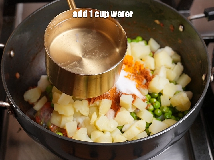 Step 22 – <p>Add the <span style="background-color:rgb(255,255,255);color:rgb(0,0,0);">1 cup of water.</span></p>
