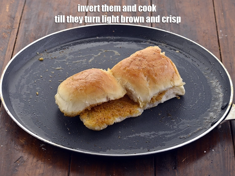 Step 28 – <p><span style="background-color:rgb(255,255,255);color:rgb(0,0,0);">Cook on a medium flame till it turns golden brown in colour from both …