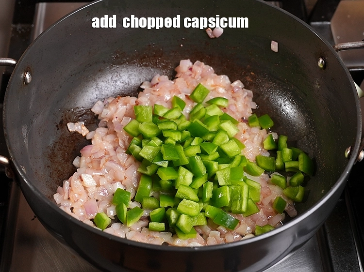 Step 5 – <p>Add the <span style="background-color:rgb(255,255,255);color:rgb(0,0,0);">1/2 cup </span><a href="https://www.tarladalal.in/glossary-capsicum-shimla-mirch-bell-pepper-163i#ing_2311"><u>chopped capsicum</u></a><u>.</u></p>