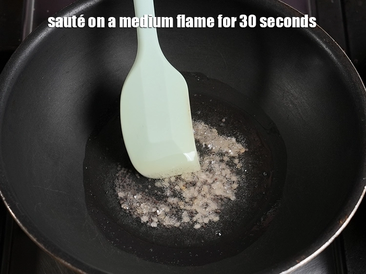 Step 10 – <p><span style="background-color:rgb(255,255,255);color:rgb(13,13,13);">Sauté on a medium flame for 30 seconds.</span></p>