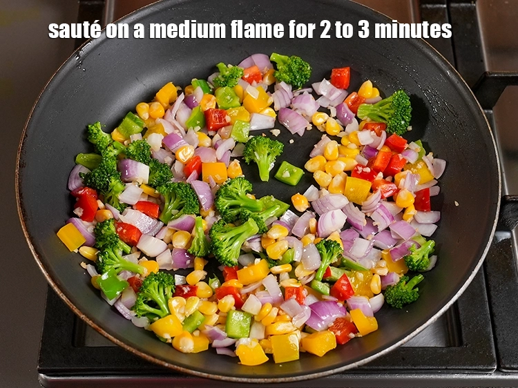 Step 8 – <p>Sauté on a medium flame for 2 to 3 minutes, while stirring occasionally.</p>