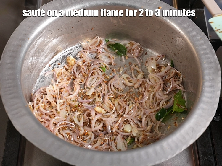 Step 36 – <p><span style="background-color:rgb(255,255,255);color:rgb(0,0,0);">Sauté on a medium flame for 2 to 3 minutes.</span></p>
