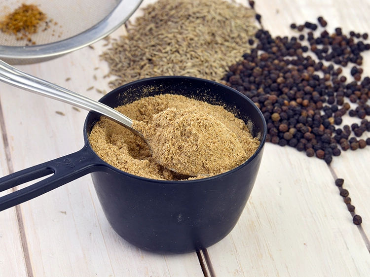 Step 23 – <p><strong>Chaat masala</strong>&nbsp;is multi-purpose. You can sprinkle on traditional&nbsp;<a href="https://www.tarladalal.com/recipes-for-chaat-189"><u>chaat recipes</u></a>&nbsp;like sukha puri,&nbsp;<a href="https://www.tarladalal.com/Sev-Puri-(-Chaat-Recipe-)-2799r"><u>sev puri</u></a>, papri …