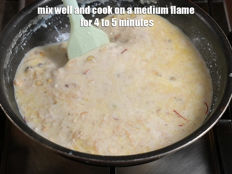 Step 12 – <p>Mix well and cook on a medium flame for 4 to 5 minutes, while stirring …