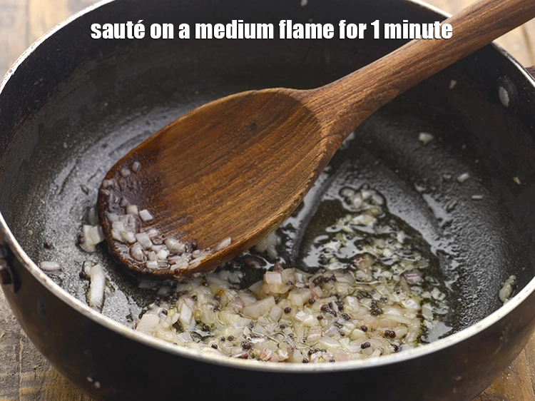 Step 17 – <p><span style="background-color:rgb(255,255,255);color:rgb(0,0,0);">Sauté on a medium flame for 1 minute.</span></p>