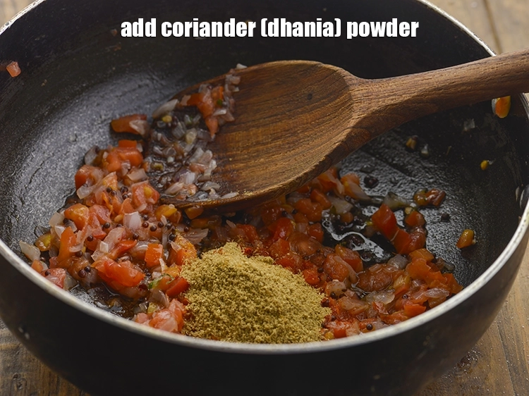 Step 22 – <p>add the <span style="background-color:rgb(255,255,255);color:rgb(0,0,0);">2 tbsp finely </span><a href="https://www.tarladalal.com/glossary-coriander-dhania-kothmir-369i#ing_2365"><u>chopped coriander (dhania)</u></a><u>.</u></p>