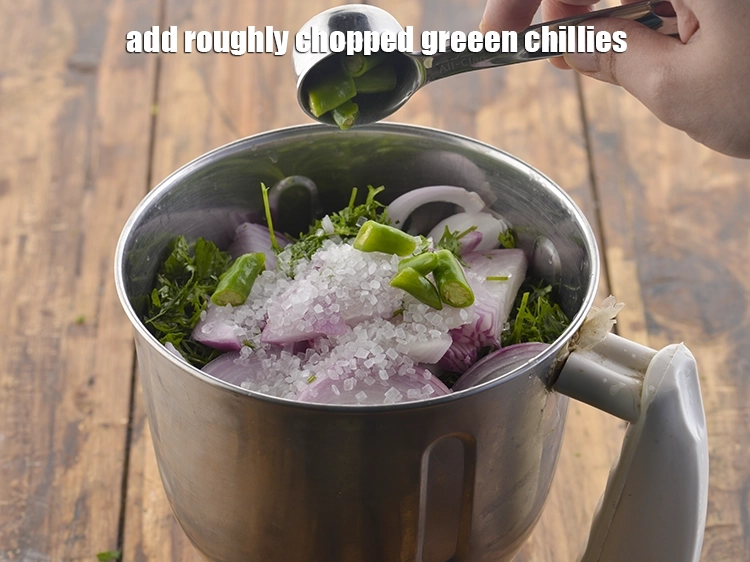 Step 14 – <p>Now add the roughly chopped greeen chillies.</p>