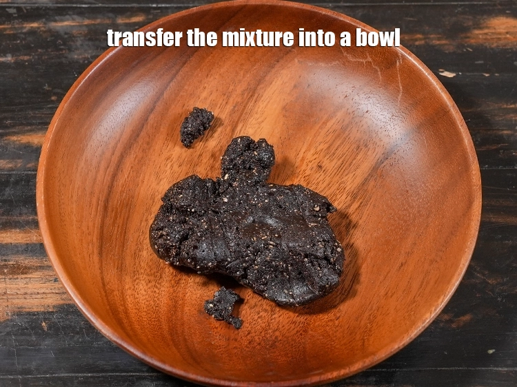 Step 8 – <p>Transfer the mixture into a bowl.</p>