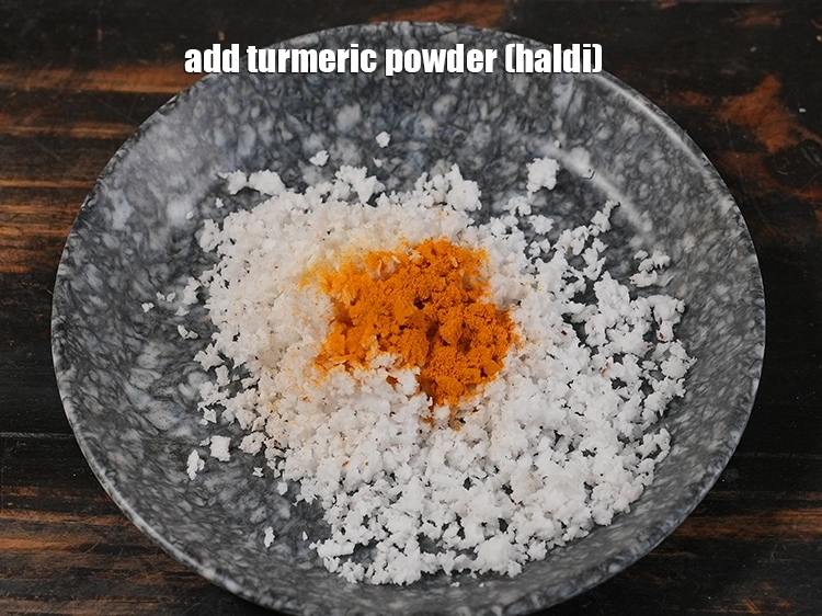 Step 2 – <p>Add turmeric powder.</p>