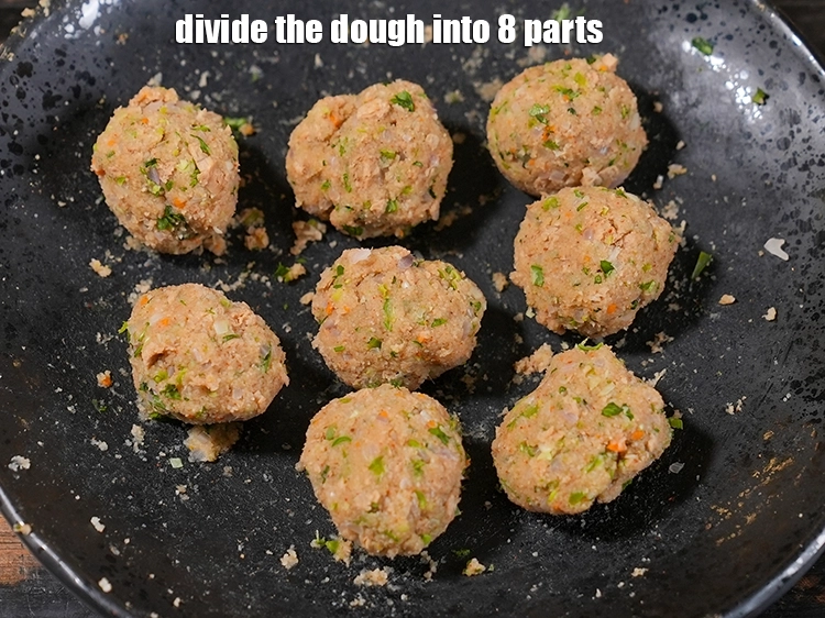 Step 22 – <p><span style="background-color:rgb(255,255,255);color:rgb(34,34,34);">Divide the dough into 8 parts.</span></p>