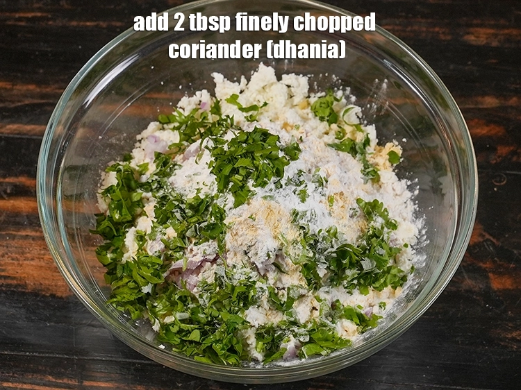 Step 8 – <p>Add <span style="background-color:rgb(255,255,255);color:rgb(0,0,0);">2 tbsp finely chopped </span><a href="https://www.tarladalal.com/glossary-coriander-dhania-kothmir-369i"><u>coriander (dhania)</u></a><u>.</u></p>