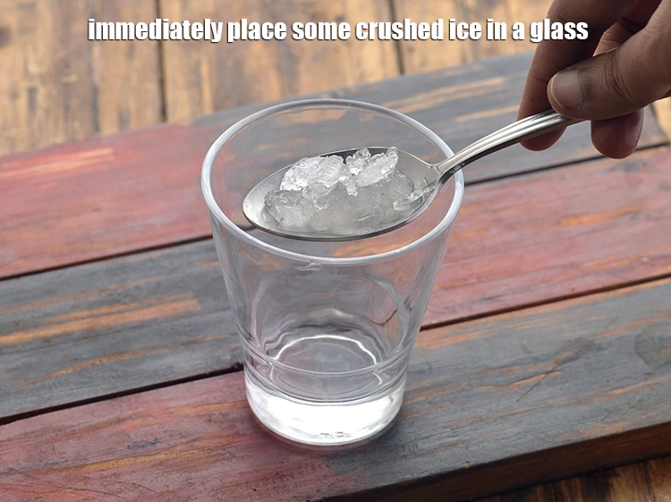 Step 29 – <p>Immediately place some crushed ice in a glass.</p>