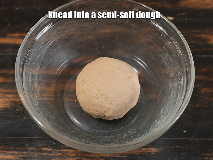 Step 6 – <p><span style="background-color:rgb(255,255,255);color:rgb(0,0,0);">Knead into a soft dough. Keep aside.</span></p>