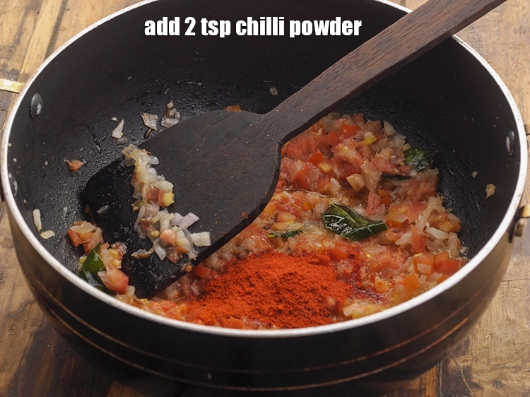 Step 28 – <p><span style="background-color:rgb(255,255,255);color:rgb(0,0,0);">Add the chilli powder.</span></p>