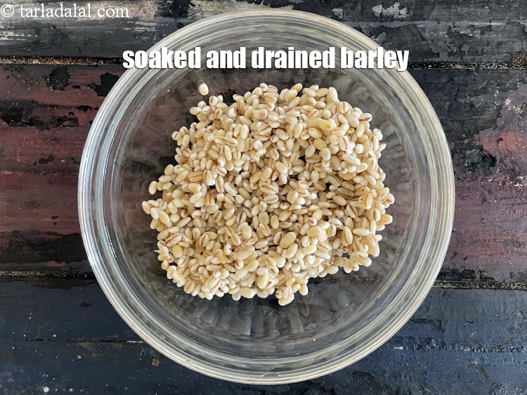 Step 9 – <html><head><meta charset="UTF-8"></head><body><p>Drain the soaked barley.&nbsp;</p></body></html>