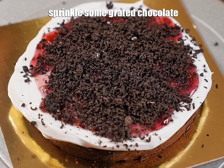 Step 23 – <p>Sprinkle some grated chocolate.</p>