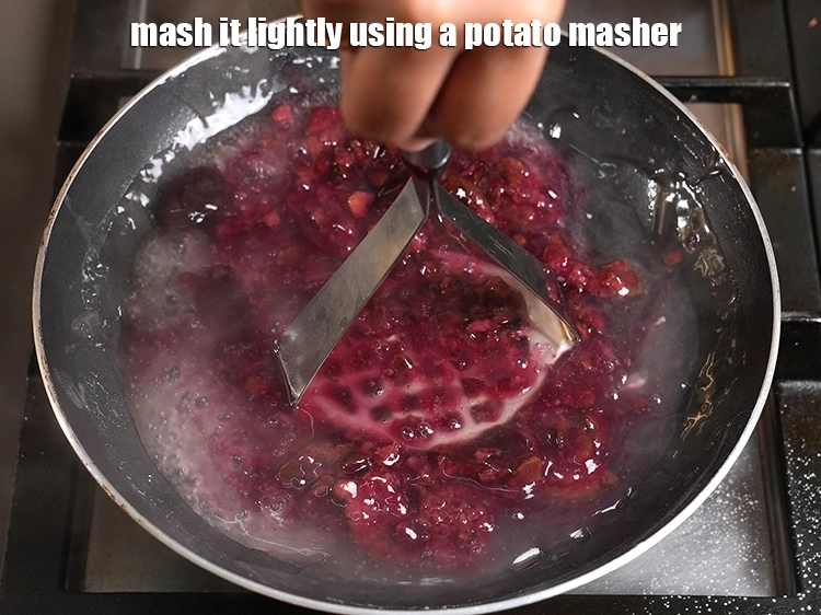 Step 6 – <p>Mash it lightly using a potato masher.</p>