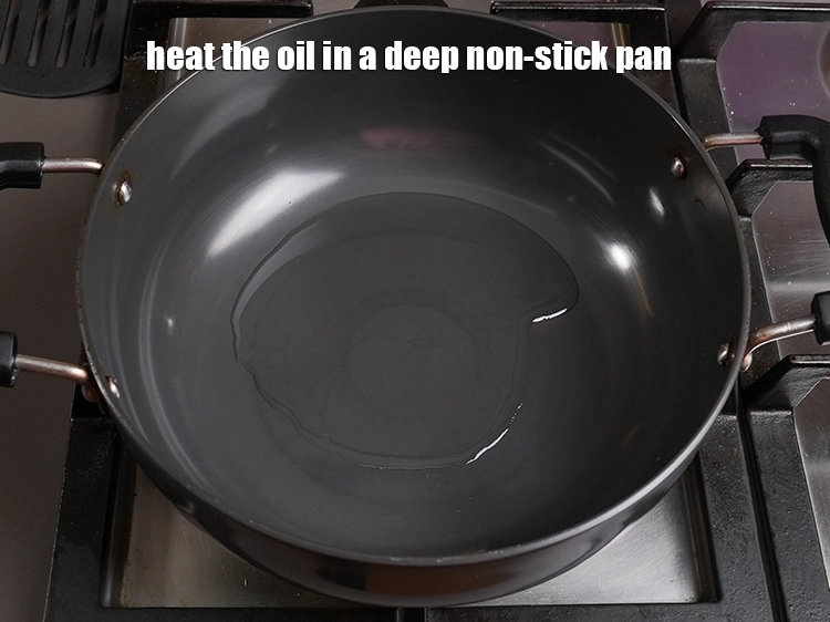 Step 10 – <p><span style="background-color:rgb(255,255,255);color:rgb(0,0,0);">Heat the 1 tbsp </span><a href="https://www.tarladalal.com/glossary-oil-671i"><u>oil</u></a><span style="background-color:rgb(255,255,255);color:rgb(0,0,0);"> in a deep non-stick pan.</span></p>