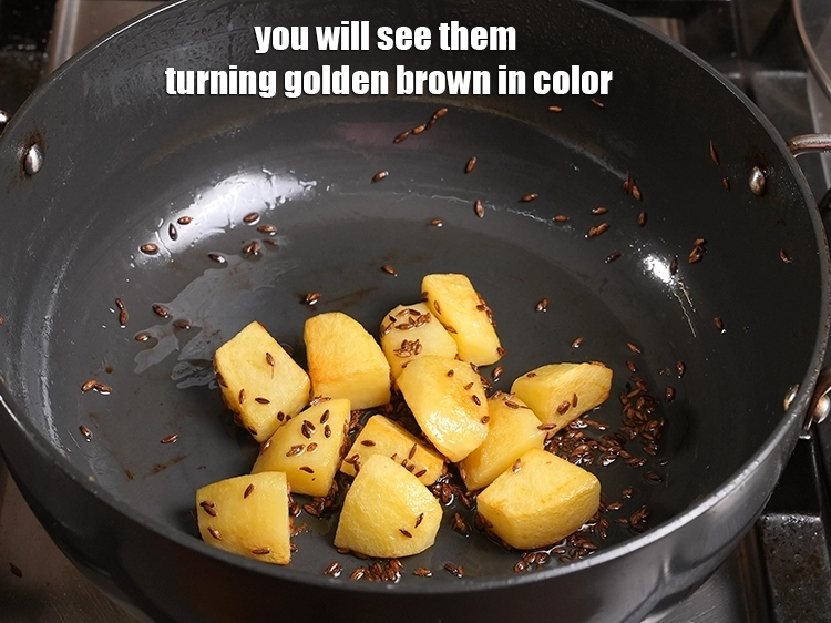 Step 14 – <p><span style="background-color:rgb(255,255,255);color:rgb(0,0,0);">You will see them turning golden brown in color.</span></p>