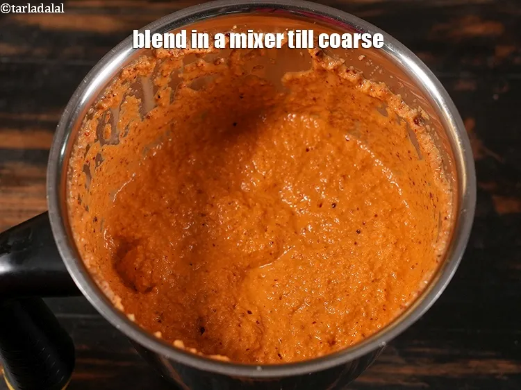 Step 17 – <p><span style="color:rgb(0,0,0);">Blend&nbsp;</span><strong>Fried Coconut Chutney ( Roasted Coocnut Chutney)&nbsp;</strong><span style="color:rgb(0,0,0);">in a mixer till coarse.</span></p>