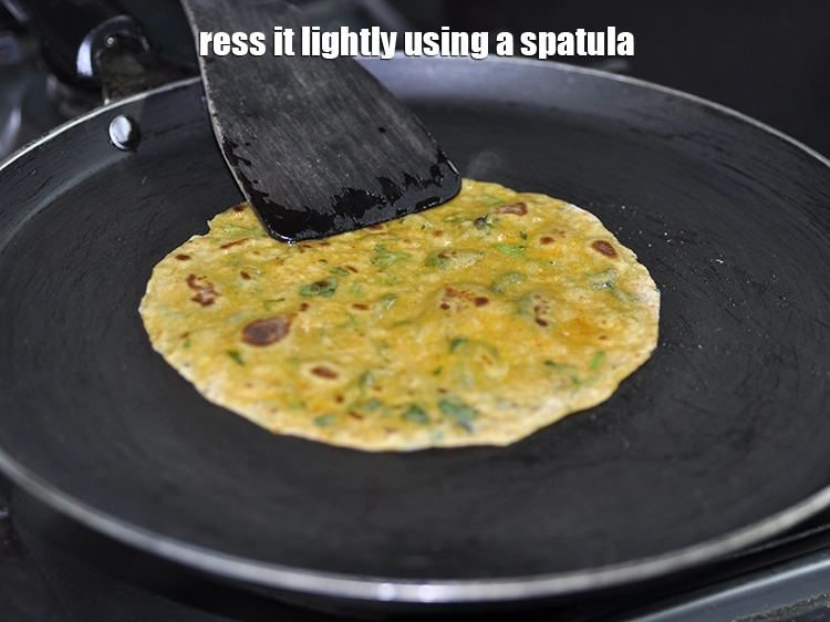 Step 19 – <p>Press it lightly using a spatula.</p>