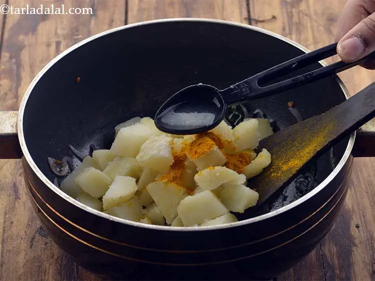 Step 28 – <p><span style="color:rgb(0,0,0);">Add the lemon juice.</span></p>