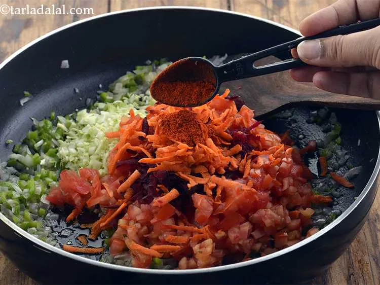 Step 41 – <p>Add the chilli powder. You can increase the quantity if you prefer more spicy food.</p>