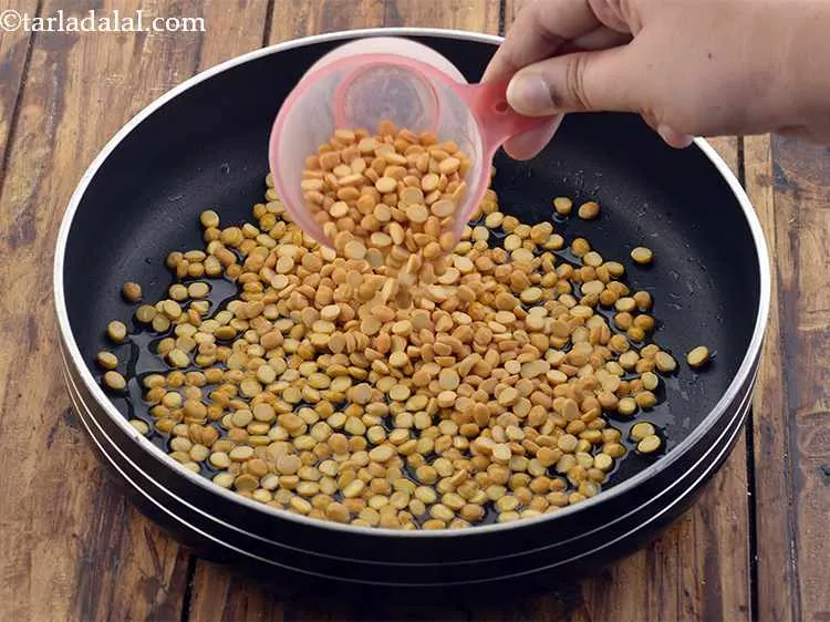Step 4 – <p>Once the oil is hot, add the <span style="color:rgb(13,13,13);">1/2 cup </span><a href="http://192.168.50.197:8087/glossary-chana-dal-split-bengal-gram-285i">chana dal (split bengal …