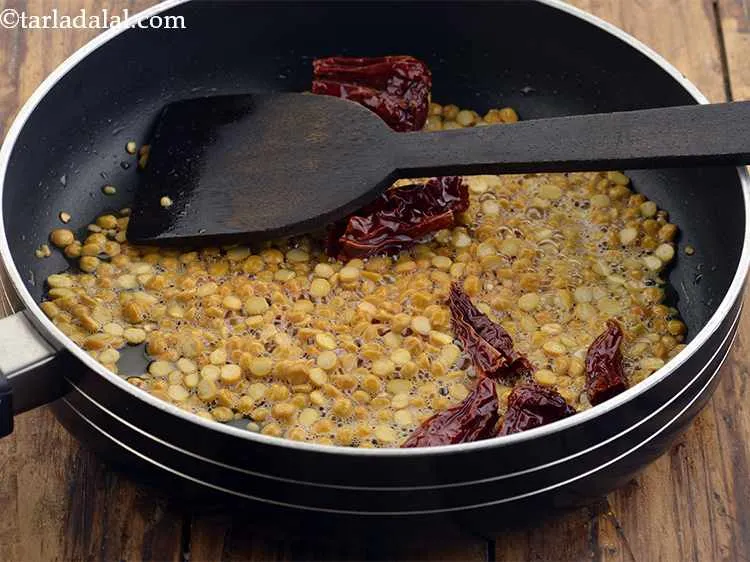 Step 8 – <p>Sauté on a medium flame for 2 minutes.</p>