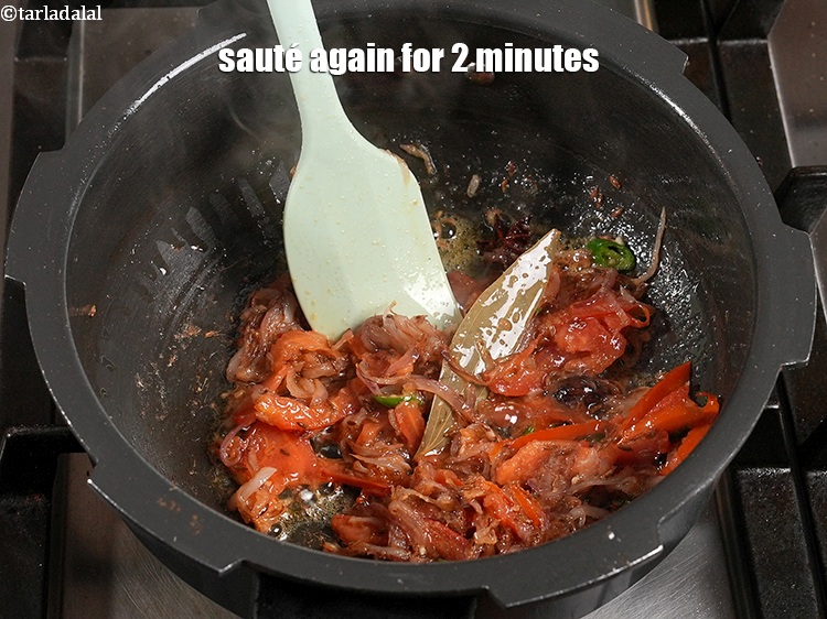 Step 36 – <p>Sauté again for 2 minutes.</p>
