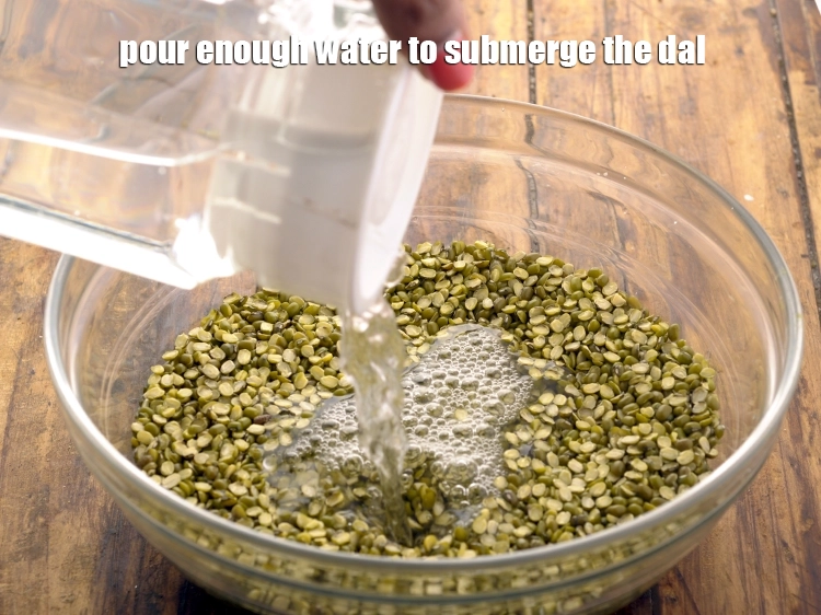 Step 3 – <p>Pour enough water to submerge the dal.</p>