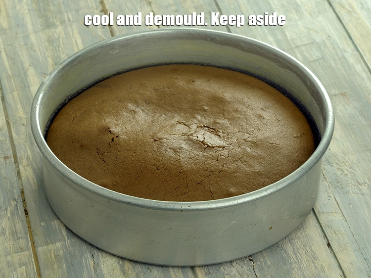 Step 5 – <p><span style="background-color:rgb(255,255,255);color:rgb(0,0,0);">Cool and demould. Keep aside.</span></p>