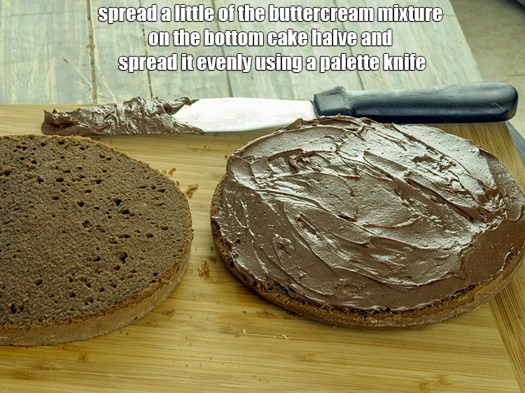 Step 9 – <p><span style="background-color:rgb(255,255,255);color:rgb(0,0,0);">Spread a little of the buttercream mixture on the bottom cake halve and spread …