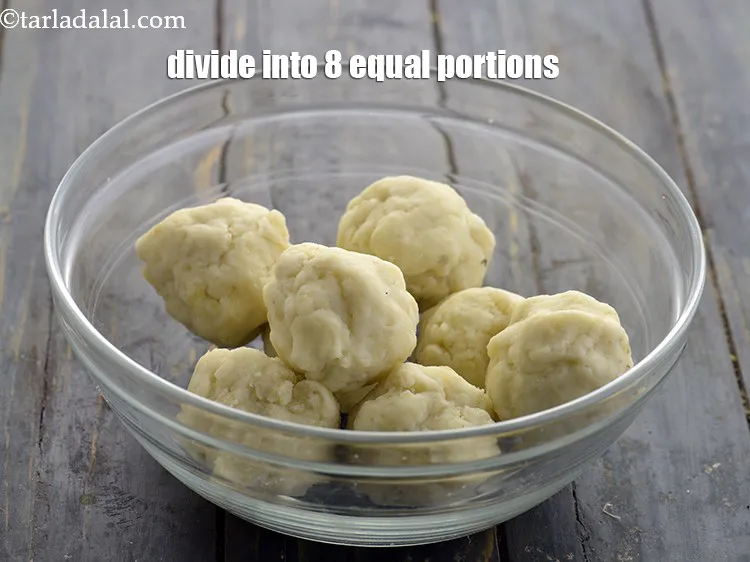 Step 28 – <p>Divide the dough into 8 equal portions.</p>