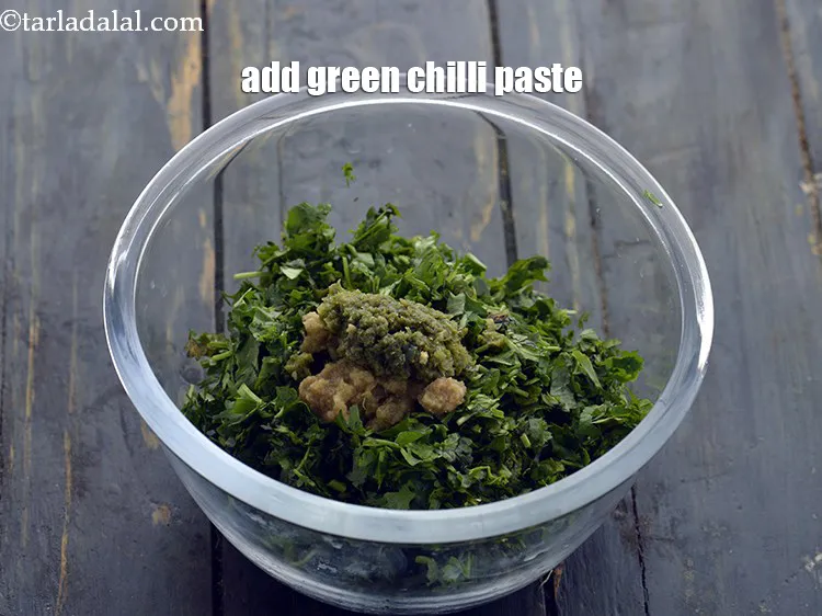Step 32 – <p>Add the green chilli paste.</p>