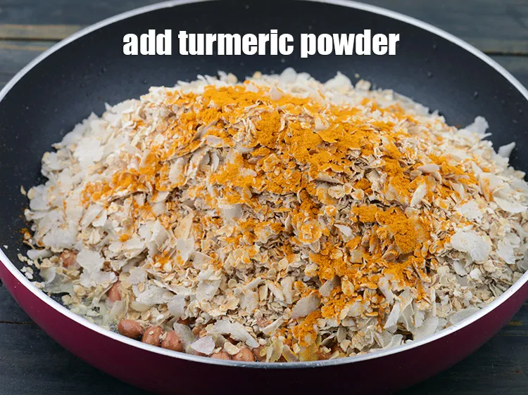 Step 7 – <p>Add the <span style="background-color:rgb(255,255,255);color:rgb(0,0,0);">1/2 tsp </span><a href="https://www.tarladalal.com/glossary-turmeric-powder-haldi-645i"><u>turmeric powder (haldi)</u></a>.</p>