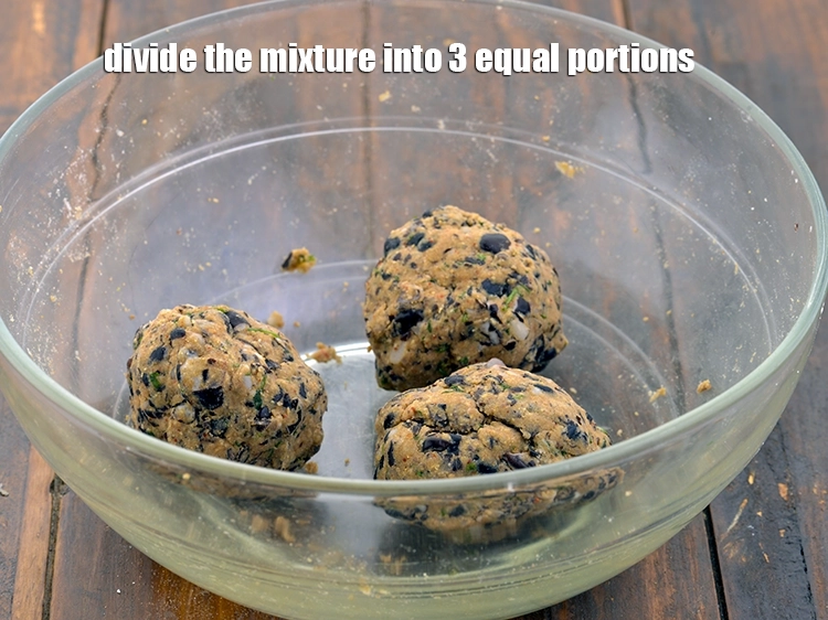 Step 2 – <p><span style="background-color:rgb(255,255,255);color:rgb(0,0,0);">Divide the mixture into 3 equal portions.</span></p>