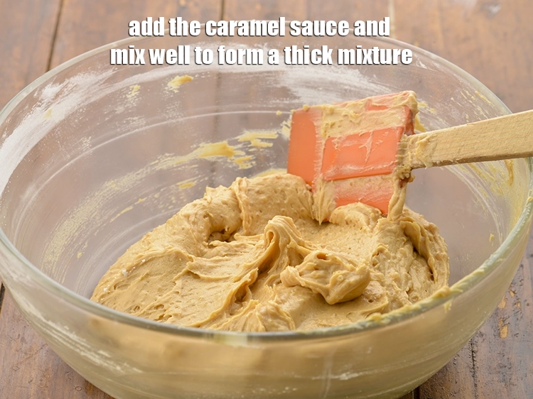 Step 4 – <p>Add the <a href="https://www.tarladalal.com/green-chutney-chaat-2797r"><u>homemade caramel sauce</u></a> and mix well to form a thick mixture.</p>