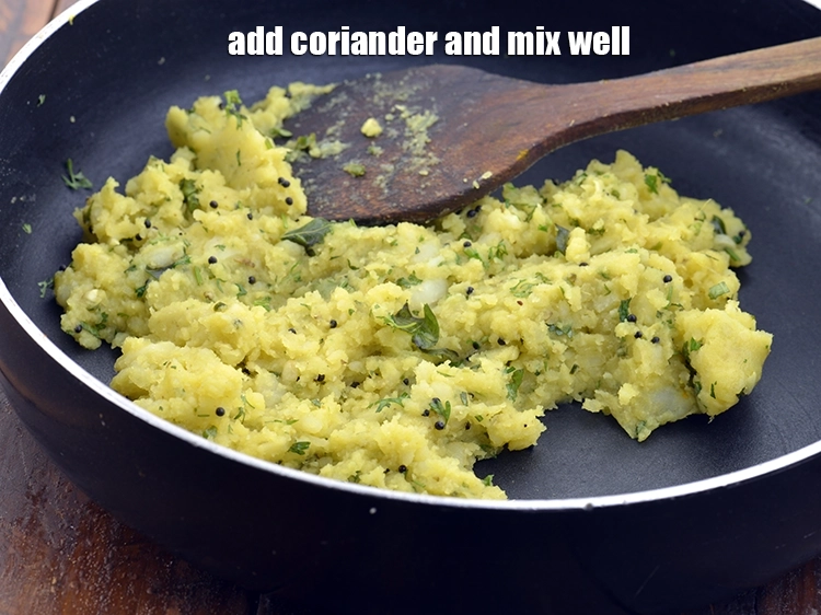 Step 5 – <p><span style="background-color:rgb(255,255,255);color:rgb(0,0,0);">Add the finely </span><a href="https://www.tarladalal.com/glossary-coriander-dhania-kothmir-369i#ing_2365"><u>chopped coriander (dhania)</u></a><span style="background-color:rgb(255,255,255);color:rgb(0,0,0);"> and mix well.</span></p>