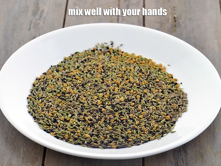 Step 20 – <p><span style="background-color:rgb(255,255,255);color:rgb(0,0,0);">Mix well with your hands. This makes around ¼ cup.</span></p>