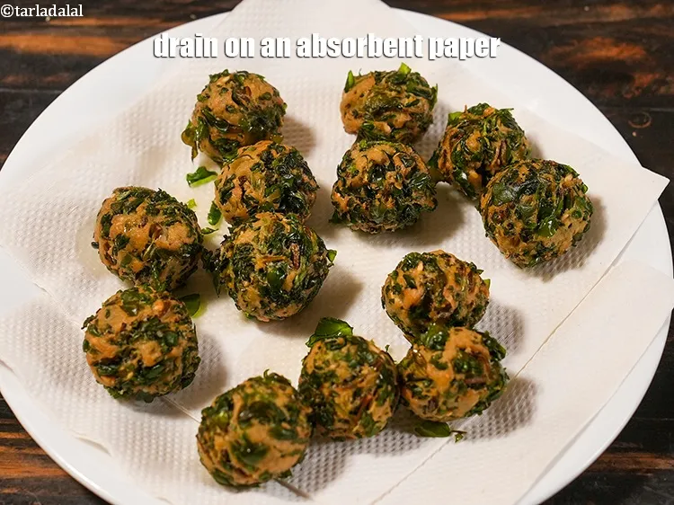 Step 22 – <p>Drain on an absorbent paper and keep aside.</p>